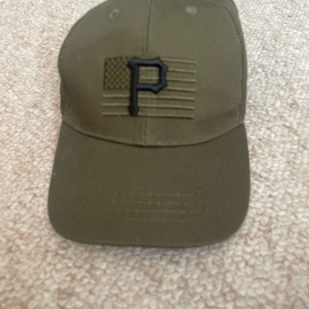 brand new pirates hat